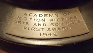 1942 Oscar to be auctioned in Rhode Island; expected to sell for $5,000 to $30,000 | iNFOnews.ca CP28874906