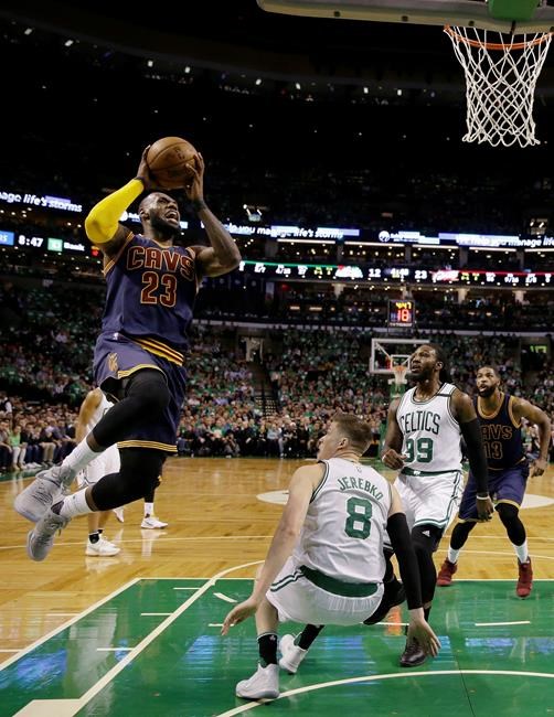 LeBron James breaks Michael Jordan's playoff scoring record | iNFOnews.ca