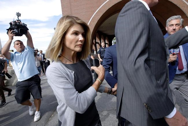 Lori Loughlin, other parents charged again in college scheme | iNFOnews.ca Lori Loughlin, other parents charged again in college scheme | iNFOnews.ca