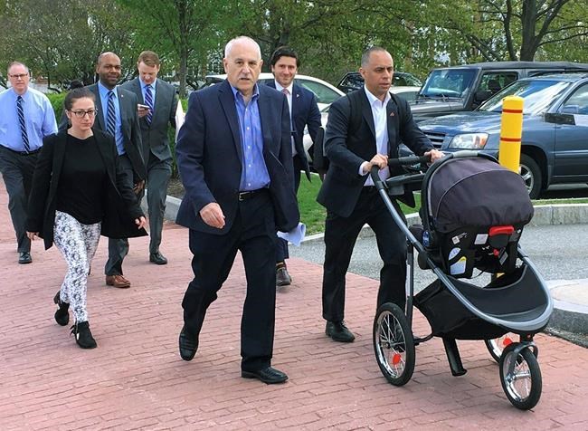 Baby in the office? Providence mayor's habit sparks debate | iNFOnews.ca Baby in the office? Providence mayor's habit sparks debate | iNFOnews.ca