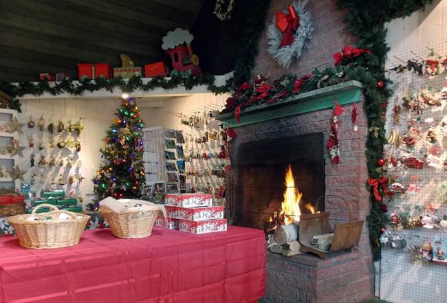 A beloved Santa-themed kiddie park has reopened in Vermont | iNFOnews.ca