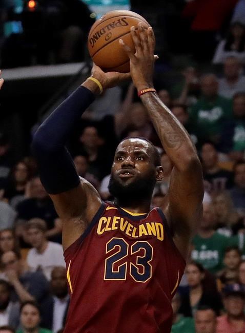 Cavs star James goes to locker room after shot to jaw | iNFOnews.ca