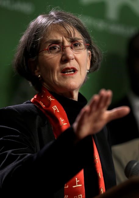 1st female Oakland police chief vows to mend community ties | iNFOnews.ca