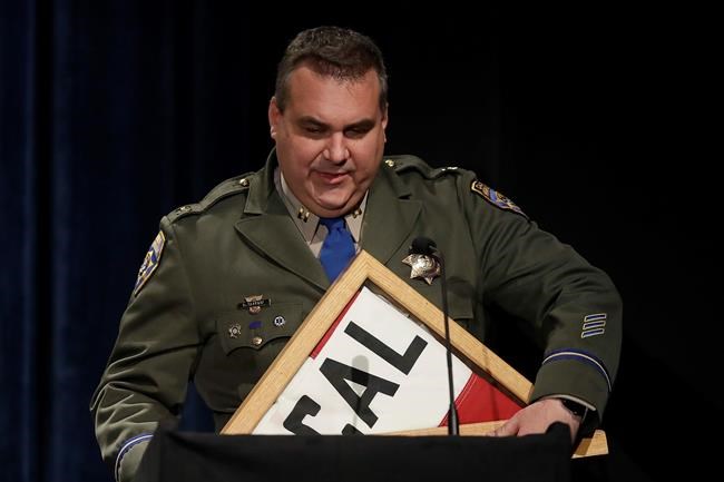 Memorial held for federal officer shot at US courthouse | iNFOnews.ca