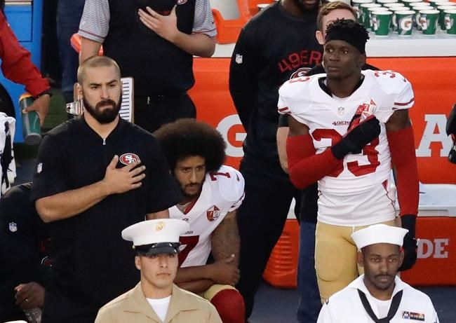 Kaepernick kneels for anthem in 49ers' 31-21 win over Bolts | iNFOnews.ca Kaepernick kneels for anthem in 49ers' 31-21 win over Bolts | iNFOnews.ca