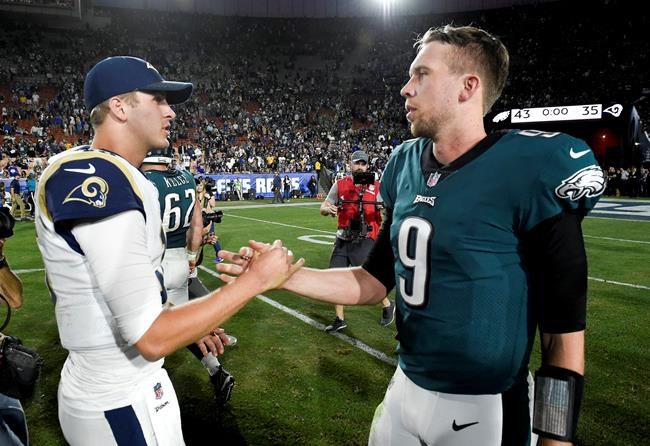 Eagles turn to Nick Foles after Carson Wentz goes down | iNFOnews.ca