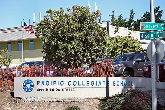 The Latest: High school teacher, family on dive boat | iNFOnews.ca CP1885057239