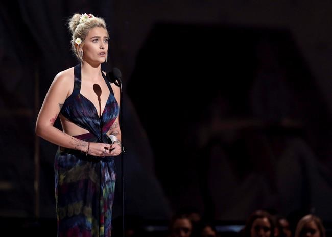 Michael Jackson's daughter takes to Grammys stage | iNFOnews.ca