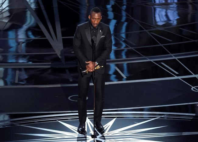 'Moonlight' star Ali celebrates Oscar win, baby daughter | iNFOnews.ca CP1982118696