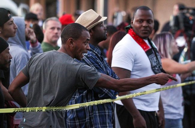 The Latest: Police shooting victim was pointing e-cigarette | iNFOnews.ca The Latest: Police shooting victim was pointing e-cigarette | iNFOnews.ca