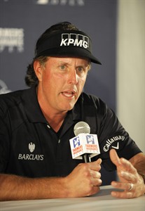 Brandt Snedeker takes big step toward defending; Tiger Woods 3 shots behind at Torrey Pines | iNFOnews.ca Brandt Snedeker takes big step toward defending; Tiger Woods 3 shots behind at Torrey Pines | iNFOnews.ca