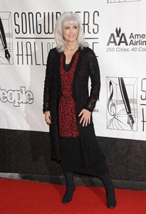 Country star Emmylou Harris charged with hit-and-run in Los Angeles over October accident | iNFOnews.ca