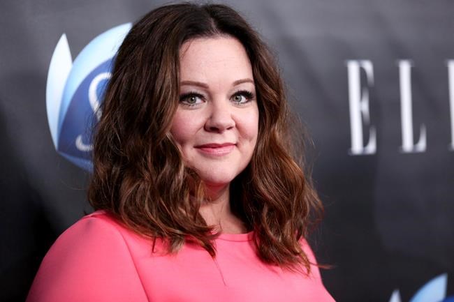 Melissa McCarthy adds spice (and Spicer) as host of 'SNL' | iNFOnews.ca