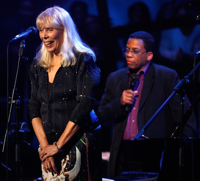 Conservator: Joni Mitchell had aneurysm before recent hospitalization, recovering well | iNFOnews.ca CP33652294