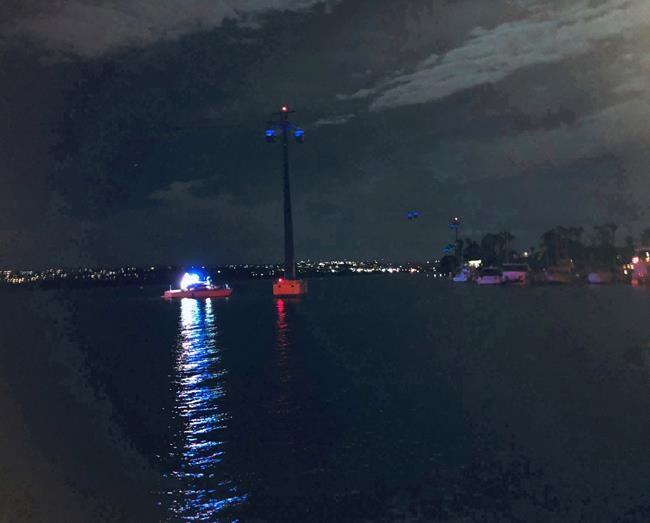 Police: More than a dozen people trapped on SeaWorld ride | iNFOnews.ca Police: More than a dozen people trapped on SeaWorld ride | iNFOnews.ca