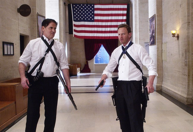 'Sharknado 3' lures 2.8 million viewers, short of 2014 version; cue the sharks for 4th movie | iNFOnews.ca CP33948701