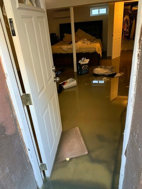 Sewer blockage pushes waste into 300 New York City homes | iNFOnews.ca