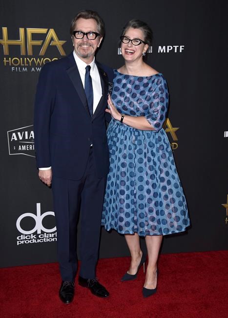Gary Oldman marries for fifth time | iNFOnews.ca Gary Oldman marries for fifth time | iNFOnews.ca