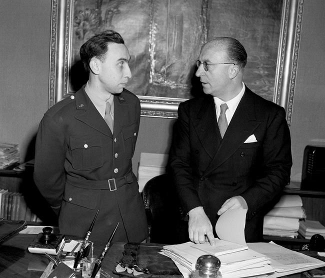 Bria, AP newsman who flashed Nazi surrender, dies at 101 | iNFOnews.ca