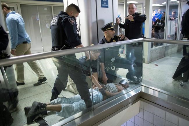 Schumer: Boost communication after Penn Station stampede | iNFOnews.ca