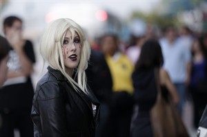 'The Big Bang Theory' fan wins space flight at Comic-Con | iNFOnews.ca CP19411310