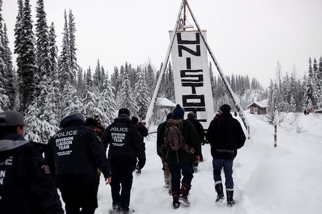 Wet'suwet'en strike tentative deal with RCMP allowing access to protect camp | iNFOnews.ca Wet'suwet'en strike tentative deal with RCMP allowing access to protect camp | iNFOnews.ca