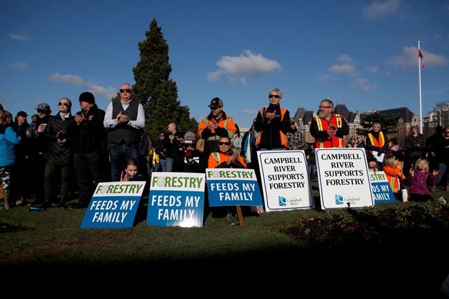 Forestry workers park rigs near B.C. legislature for pro-industry rally | iNFOnews.ca