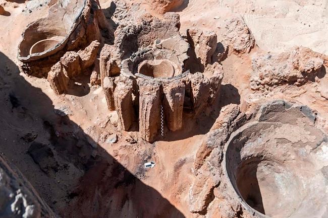 Egypt: Archaeologists unearth ancient beer factory in Abydos | iNFOnews.ca CP488128958