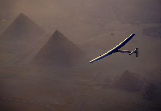 Solar plane flies over Egypt pyramids on globe-circling trip | iNFOnews.ca Solar plane flies over Egypt pyramids on globe-circling trip | iNFOnews.ca