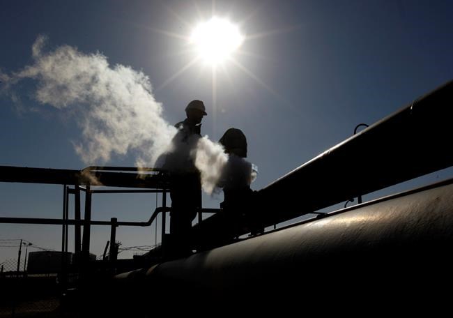 Libyan oil fields remain shut, testing peace summit | iNFOnews.ca