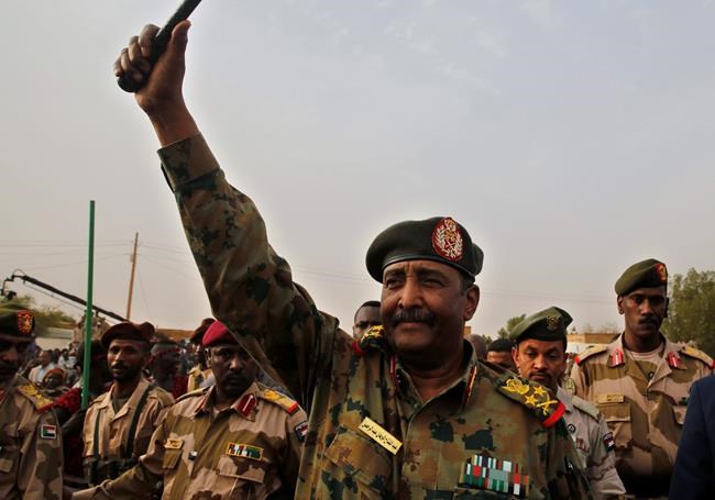 Sudan's top general sworn in as leader of new ruling body | iNFOnews.ca CP1836044436