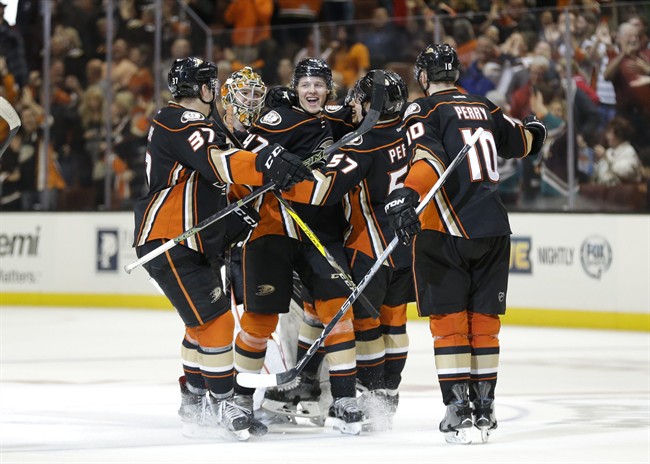 Rakell's OT goal lifts Ducks over Oilers 2-1 | iNFOnews.ca CP36535651