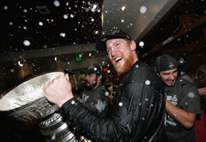 Kings of the world: Los Angeles savors 1st Stanley Cup triumph, already looks to next year | iNFOnews.ca CP18778656