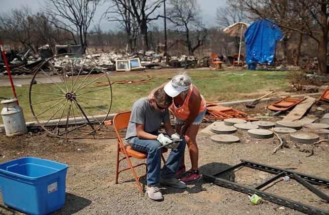 Crews make progress battling Southern California wildfire | iNFOnews.ca Crews make progress battling Southern California wildfire | iNFOnews.ca