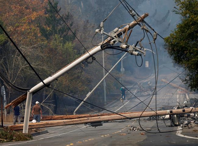 Teams report first progress against wine country wildfires | iNFOnews.ca