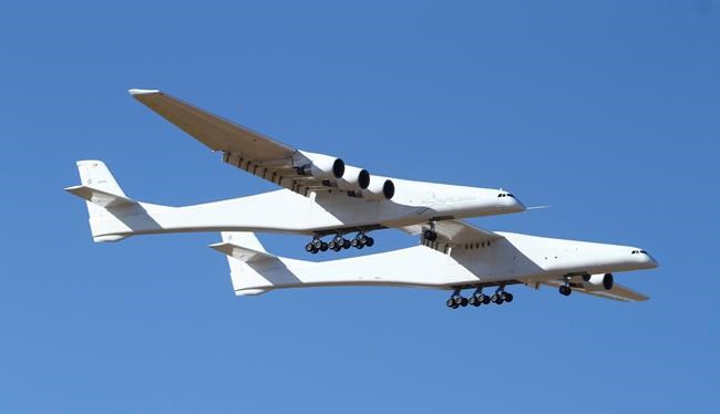 In California, giant Stratolaunch jet flies for first time | iNFOnews.ca In California, giant Stratolaunch jet flies for first time | iNFOnews.ca