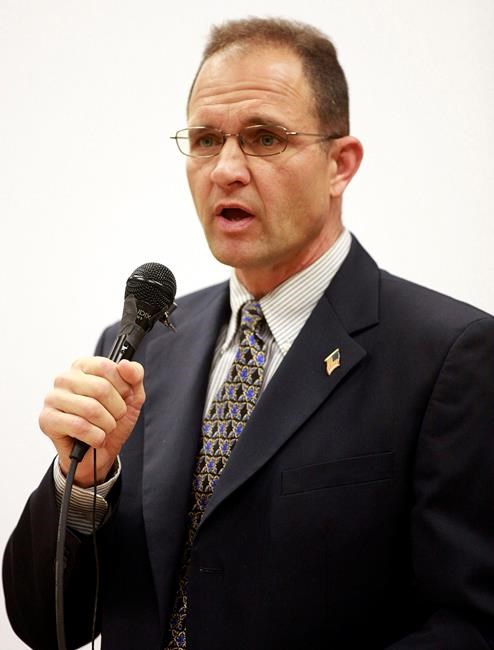 Teacher apologizes for accidentally firing gun in classroom | iNFOnews.ca