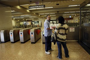 Bay Area transit workers go on strike after weekend talks fail, traffic snarls expected | iNFOnews.ca CP24053674