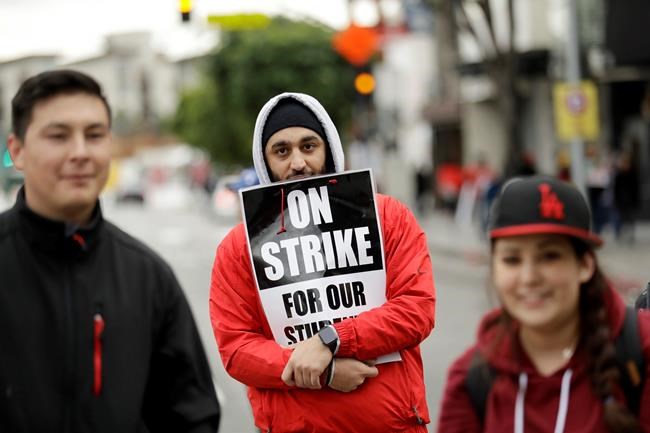 Charter school educators back striking Los Angeles teachers | iNFOnews.ca