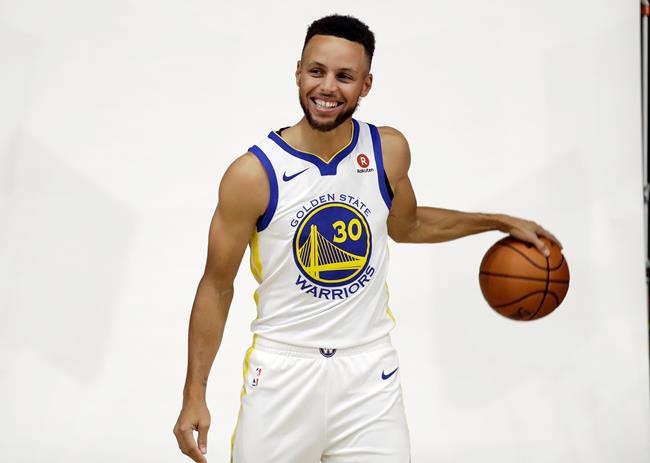 Trump's comments about anthem, Curry inflame sports stars | iNFOnews.ca CP605569481