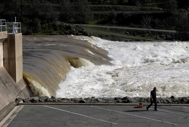 The Latest: Officials: Dam water level continues to drop | iNFOnews.ca The Latest: Officials: Dam water level continues to drop | iNFOnews.ca