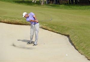 Goosen, winless in six years, survives a wild day at Riviera to stay in lead | iNFOnews.ca CP31989755