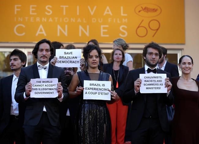 Cannes red carpet protest: 'Brazil is not a democracy' | iNFOnews.ca Cannes red carpet protest: 'Brazil is not a democracy' | iNFOnews.ca