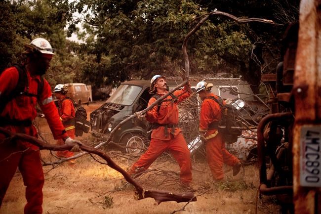 Smoke clogs Yosemite Valley as firefighters battle blaze | iNFOnews.ca