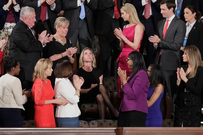 Trump salutes widow of slain SEAL in emotional moment | iNFOnews.ca
