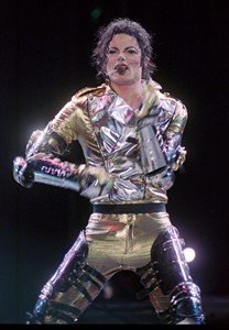 Experts say Jackson would have earned more than $1B in first years of comeback concerts, shows | iNFOnews.ca Experts say Jackson would have earned more than $1B in first years of comeback concerts, shows | iNFOnews.ca