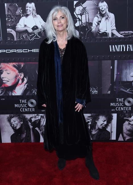Joni Mitchell thrills concert audience just by showing up | iNFOnews.ca