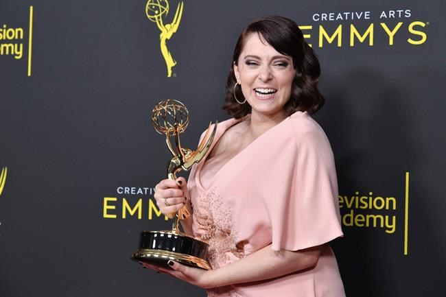 'Crazy Ex' star Rachel Bloom wins Emmy, announces pregnancy | iNFOnews.ca 'Crazy Ex' star Rachel Bloom wins Emmy, announces pregnancy | iNFOnews.ca