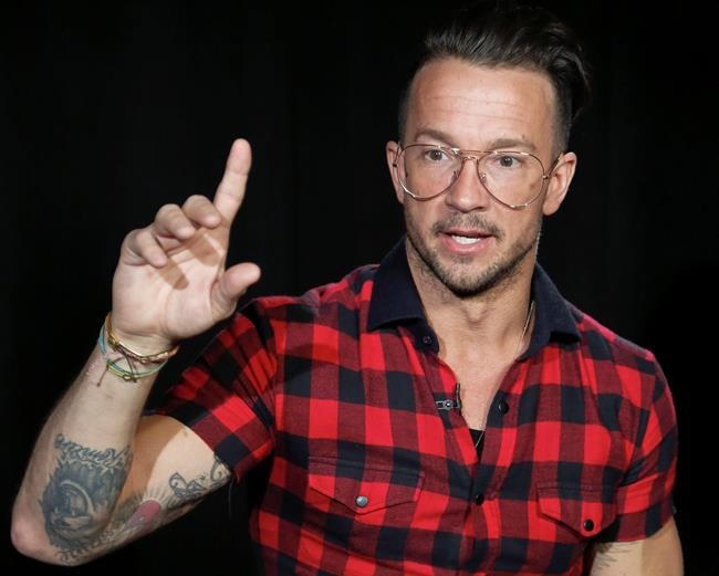 Megachurch Pastor Carl Lentz fired, admits cheating on wife | iNFOnews.ca