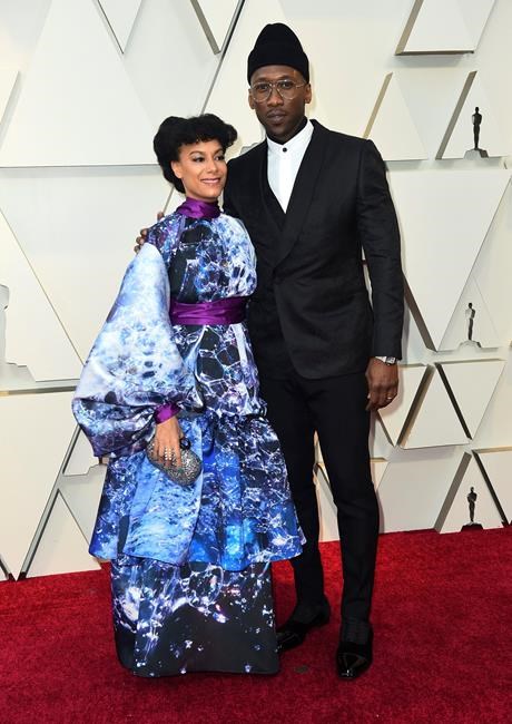 Mahershala Ali takes supporting actor Oscar for 'Green Book' | iNFOnews.ca Mahershala Ali takes supporting actor Oscar for 'Green Book' | iNFOnews.ca